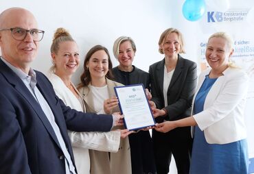 HKS+ Zertifikatsübergabe mit Diana Stolz, Gesundheitsministerin Land Hessen