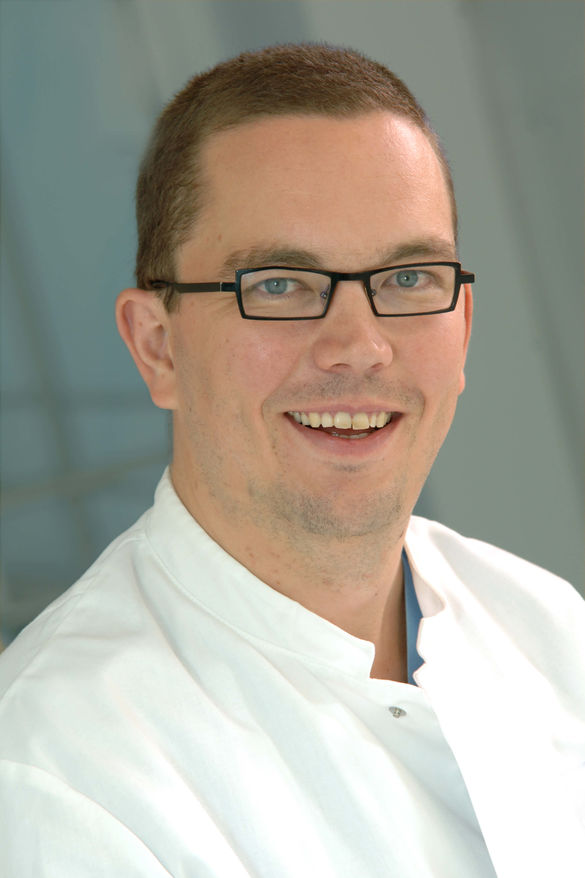 Portrait von Dr. med. Christoph Peter, MHBA Portrait von Dr. med. Christoph Peter, MHBA